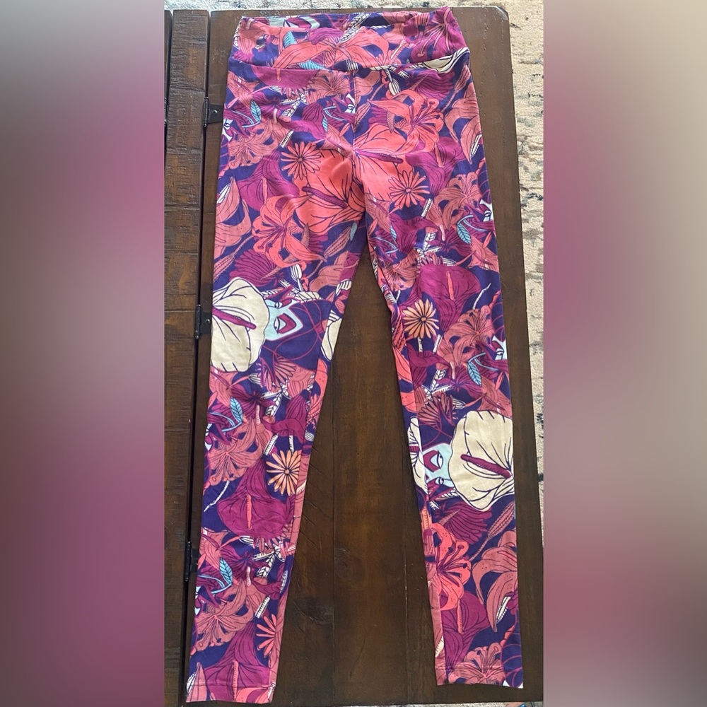 LulaRoe Disney inspired Maleficent leggings.